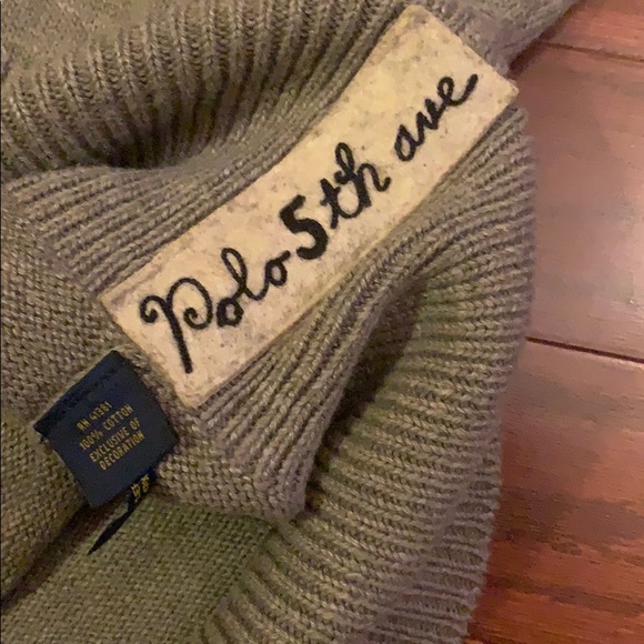 Detailed Varsity “P” sweater - Picture 4 of 4